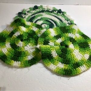 Vintage Green & White Crocheted Doilies Lot of 3 Cottagecore Grannycore 8” & 10”